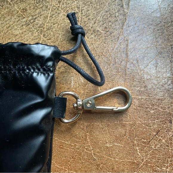 Fendi Black Logo Pouch - Picture 4 of 12